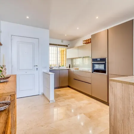 Hanami Puerto Alto Pa 3-12 * Estepona